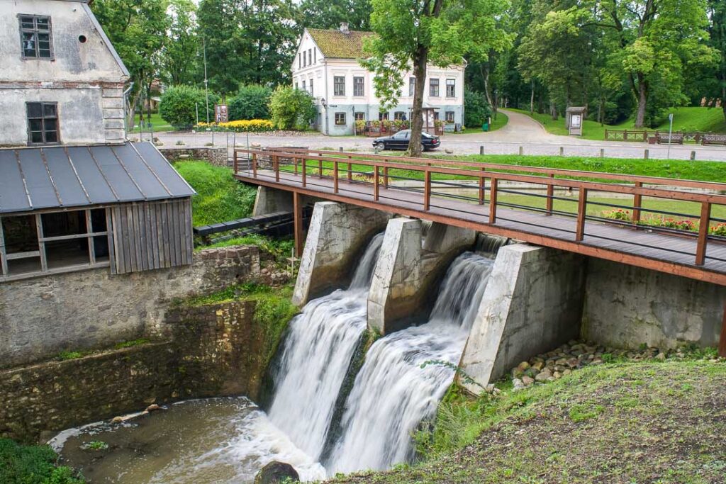 Aleksupite Waterfall