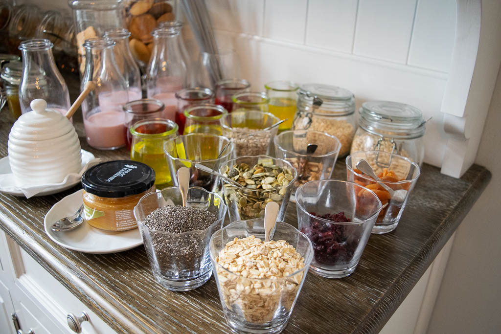 Breakfast Station, Kamieniec Palace
