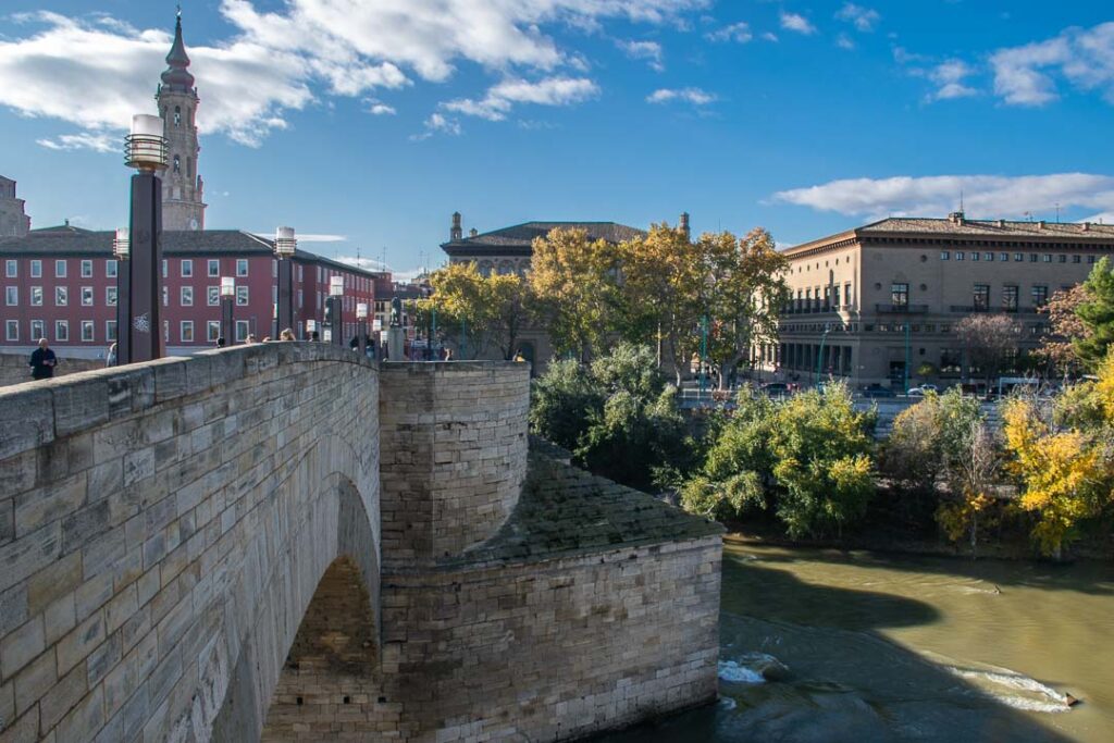 where to stay in Zaragoza Spain