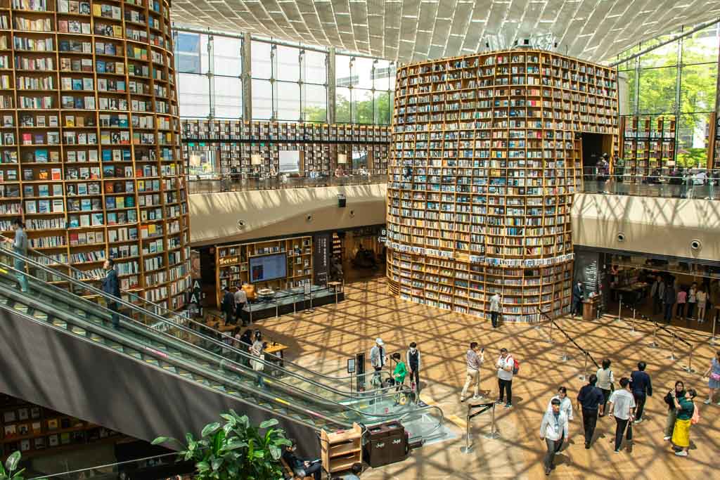 Starfield Library, places to go in Seoul