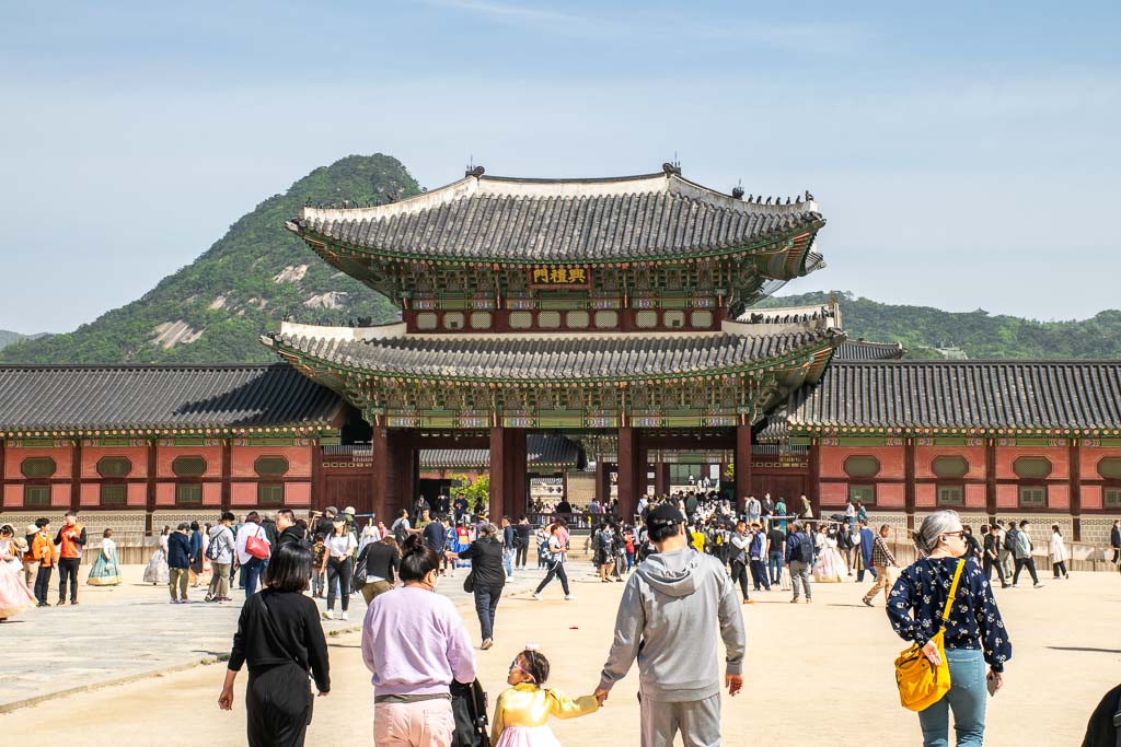 Where to Start With Seoul's Massive List of Attractions and Neighbourhoods