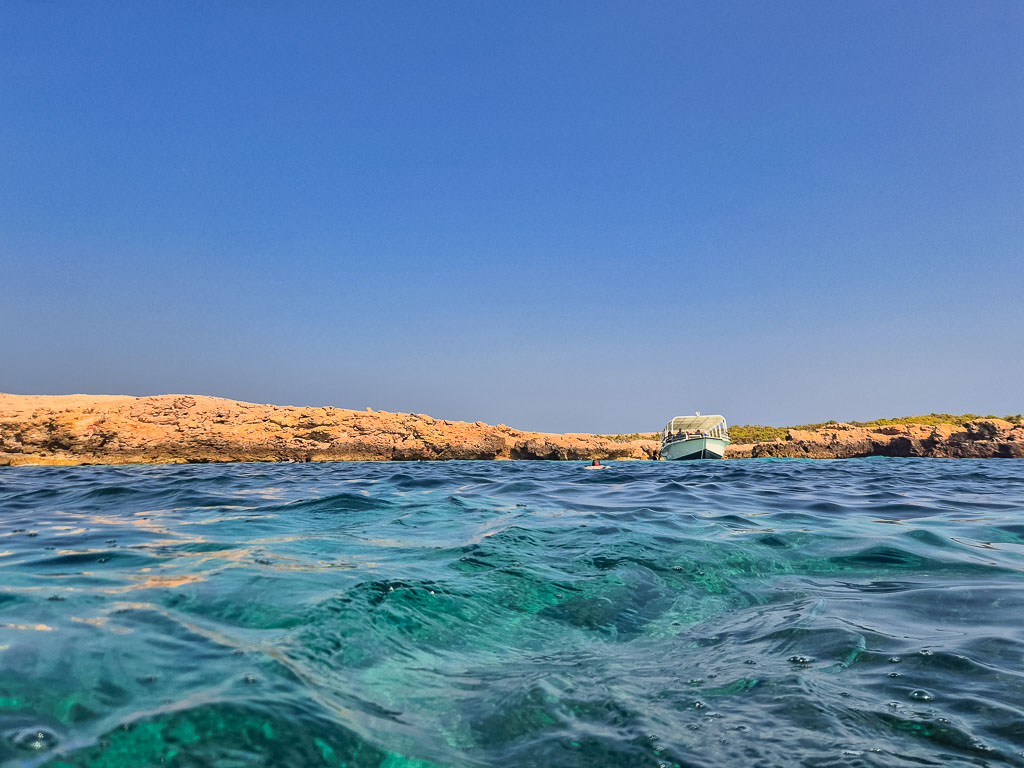 Ad Dimaniyat Islands tour