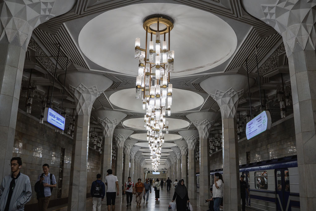 Mustakillik Maydoni, best Tashkent metro stations