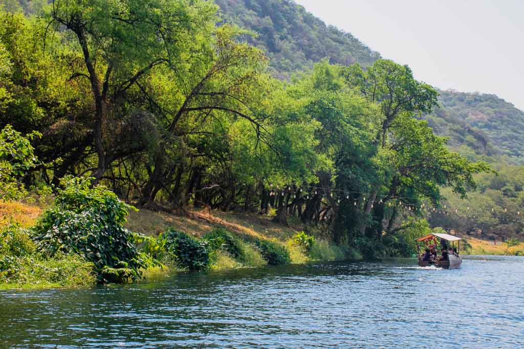 Wadi Darbat, places to visit in Salalah